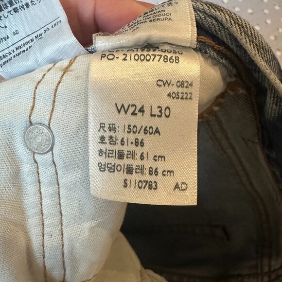 Levi's 501 90's Selvedge size 24 waist by 30 - Picture 2 of 6